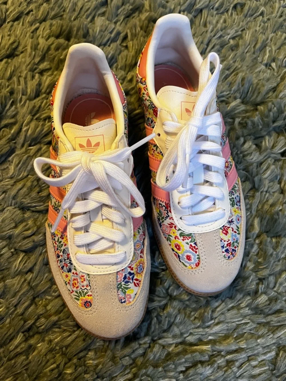 Adidas Liberty London Sambas - Picture 2 of 6